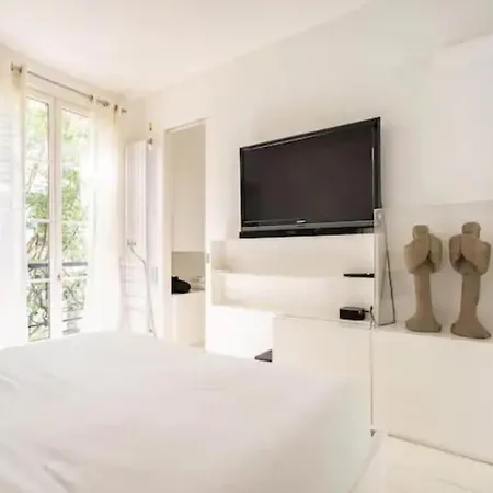 Alesia Villa