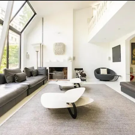 Alesia Villa
